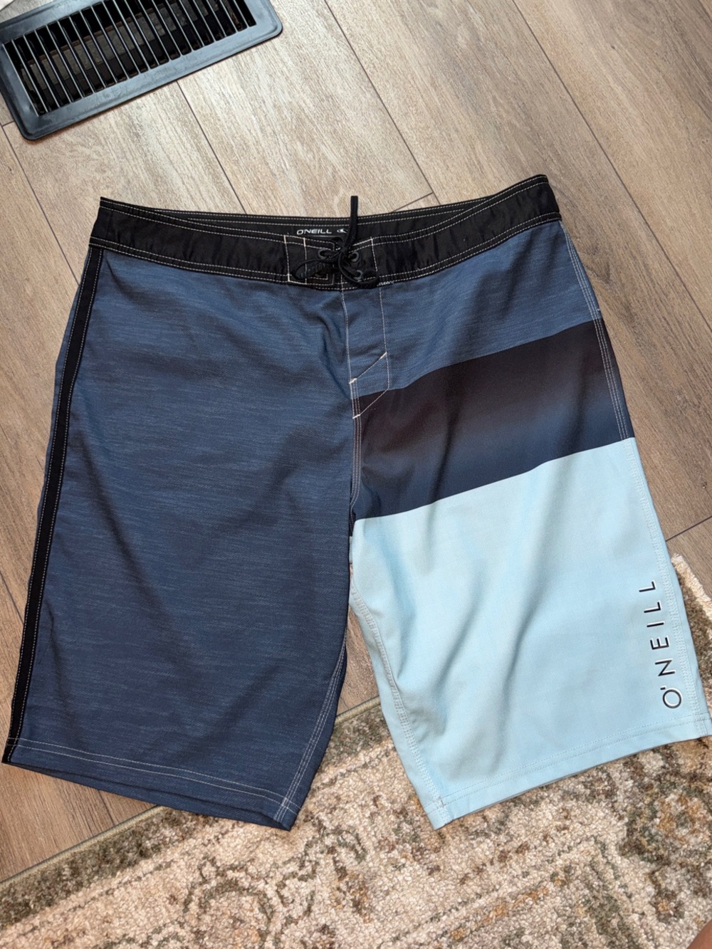 O'Neill Men's Navy and Light Blue Colorblock Jordy Boardshorts - Size 36